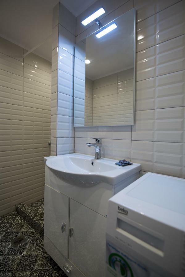 White Lux Apartment For 2 Vipgreece Athènes Extérieur photo