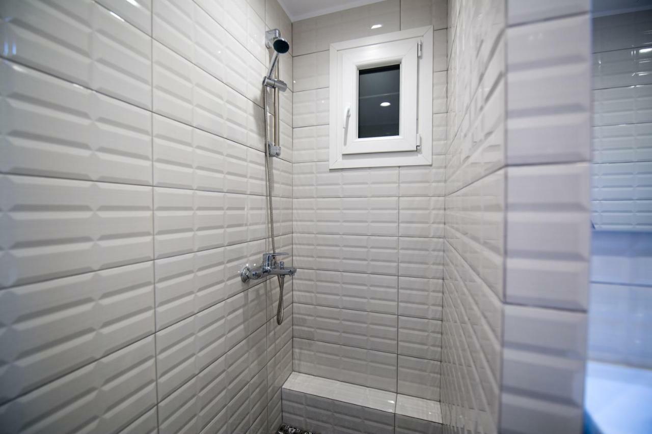 White Lux Apartment For 2 Vipgreece Athènes Extérieur photo